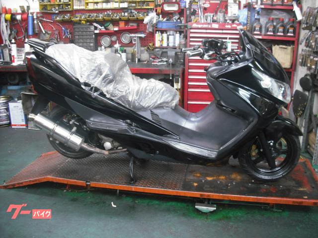 スカイウェイブ２５０　ビームスマフラー　ハンドルまわりカスタム　ローダウン