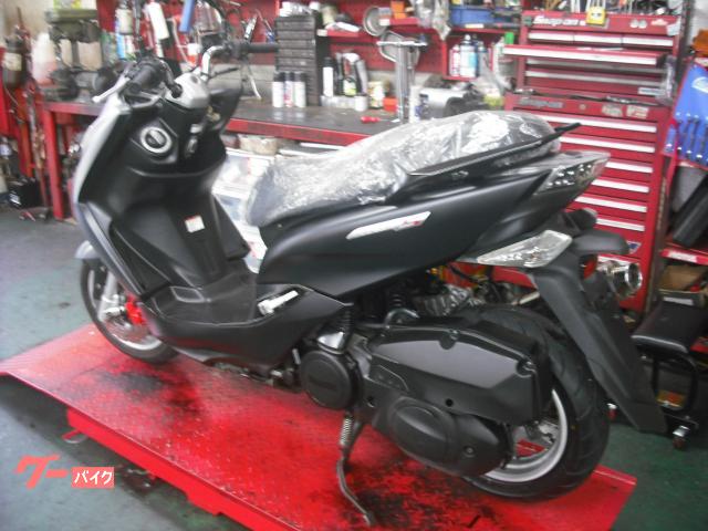 ヤマハ マジェスティS SG28J マットブラック新品外装 社外 ヤマハ マジェスティS SG28J マットブラック新品外装 社外