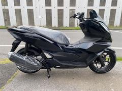 ホンダ　ＰＣＸ１６０　２０２３年モデル　ポセイドンブラックメタリック