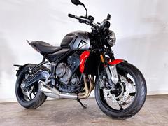 ＴＲＩＵＭＰＨ　トライデント６６０