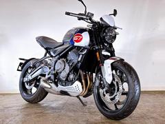 ＴＲＩＵＭＰＨ　トライデント６６０トリビュートエディション２０２４ｙ