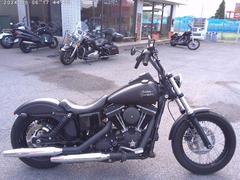 ＨＡＲＬＥＹ−ＤＡＶＩＤＳＯＮ　ＦＸＤＢ　ストリートボブ　２０１３Ｙ　１０インチハンドル　フェンダーレスキット　サイドナンバー　カスタムシート他カスタム