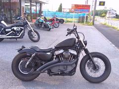 ＨＡＲＬＥＹ−ＤＡＶＩＤＳＯＮ　ＸＬ１２００Ｎ　ナイトスター　２００８Ｙ　ナローエイプ　リアフェンダー　フリーダムパフォーマンスマフラー　スタム車