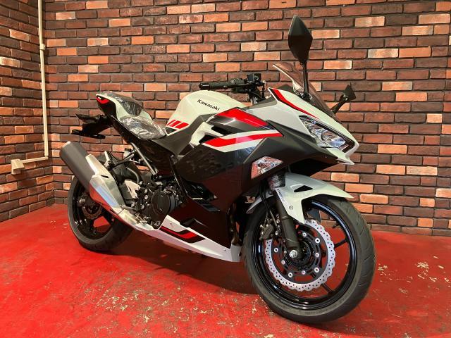 カワサキ Ninja 400 ABS 2026年 新車｜ビーフリー