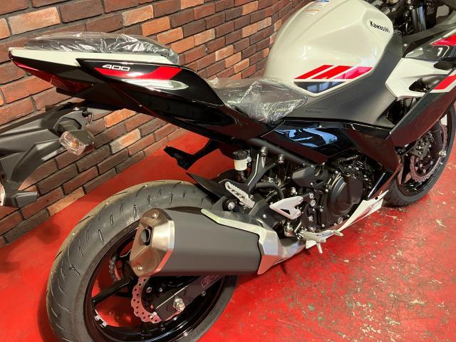 カワサキ Ninja 400 ABS 2026年 新車｜ビーフリー