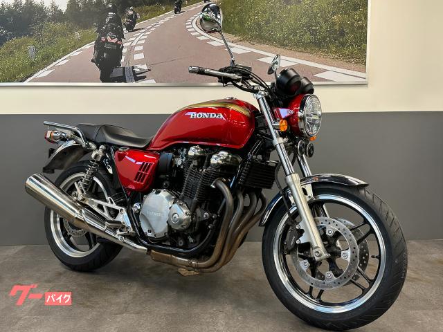 ＣＢ１１００　グリップヒーター　リアキャリア　カスタムペイント　社外サイドカバー　前後タイヤ＆ドライブチェーン新品