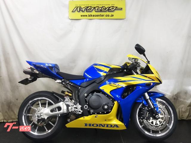 ＣＢＲ１０００ＲＲ　ＧＡＬＥ　アルミ鍛造ホイール　無限マフラー　ＯＨＬＩＮＳリアサス　Ｂｒｅｍｂｏキャリパー　ＥＴＣ　カスタム多数