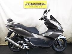 ホンダ　ＰＣＸ　２０２３年式　ＢＥＡＭＳマフラー　ウィルズウィン製タンデムバックレスト　ＳＰ武川カバー　ＱＩ充電ホルダー　メーカー保証有り