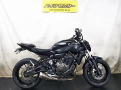 ヤマハ　【初売り】　ＭＴ−０７　マットグレーＭ　２０１７年式　フェンダーレス　ＬＥＤウィンカー　グリップヒーター　赤キー有り　車検２年付き