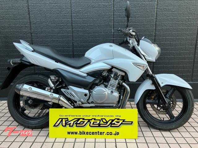 ＧＳＲ２５０　ＧＪ５５Ｄ型　パールグレッシャーホワイト　６速ＭＴ　インジェクション