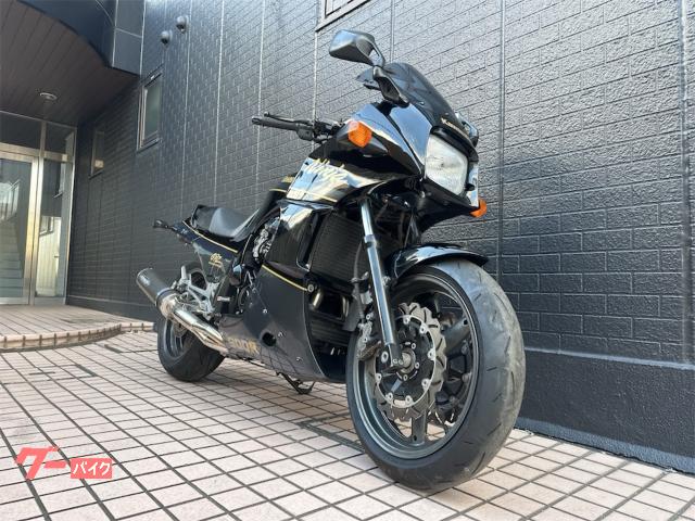 カワサキ GPZ900R 1993年モデル マレーシア仕様外装パール