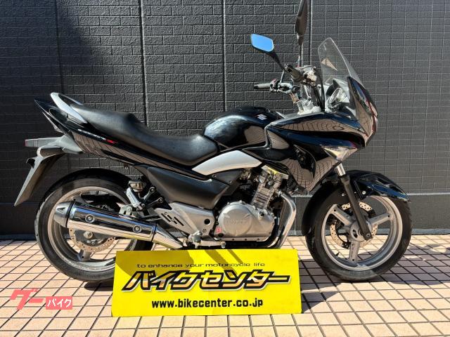 ＧＳＲ２５０Ｓ　２０１４年モデル　パールネブラブラック　６速ＭＴ　インジェクションモデル　シフトインジケーター標準装備　マルチバー