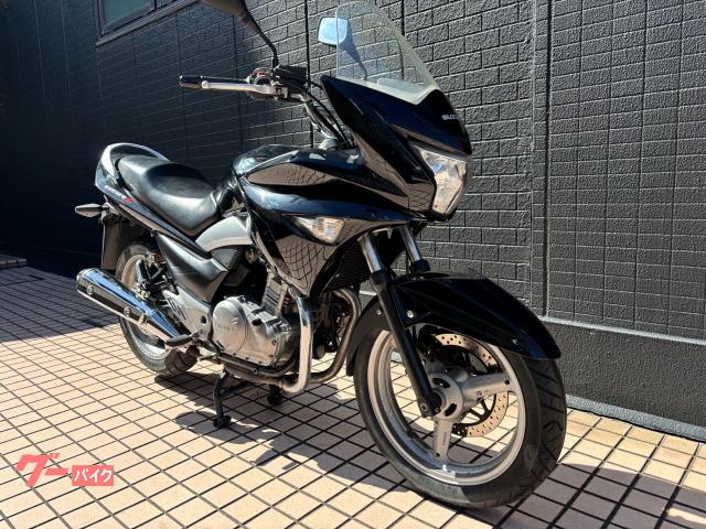 スズキ GSR250S 2014年モデル パールネブラブラック 6速 