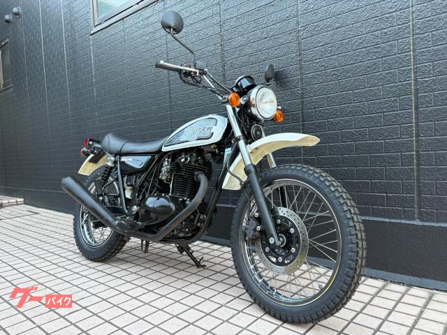 カワサキ 250TR 2005年モデル ポーラホワイト 5速MT