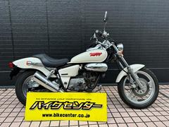 ホンダ　ＭＡＧＮＡ　ＦＩＦＴＹ　２００５年モデル　クラシカルホワイト