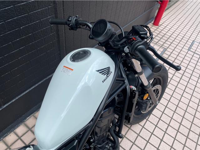 ホンダ レブル２５０ ２０２３ パールメタロイドホワイト ＭＣ４９ ６速ＭＴ メーカー保証付新車｜バイクセンター  春日部｜新車・中古バイクなら【グーバイク】