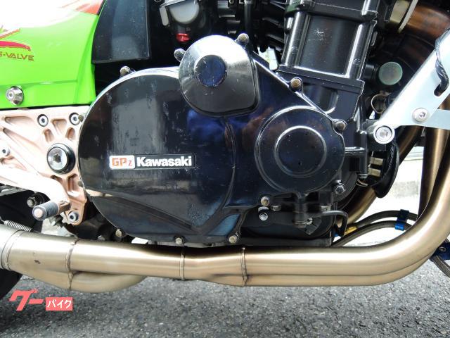 カワサキGPZ900R燃料タンク - オートバイパーツ
