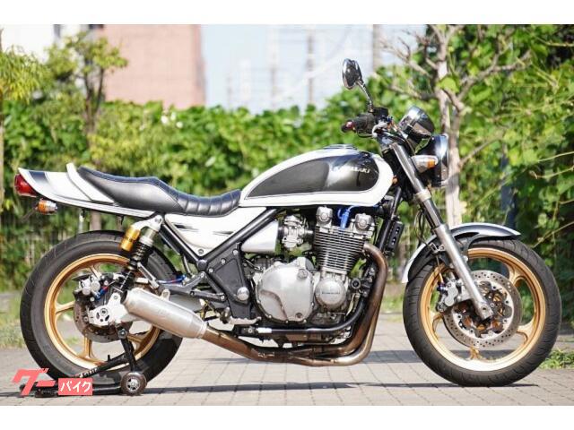 ＺＥＰＨＹＲ１１００　モリワキモナカマフラー　フラットオイルパン　オーリンズリアサスペンション　フェンダーレス　タックロールシート