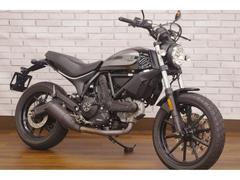 ＤＵＣＡＴＩ　スクランブラーＳＩＸＴＹ２　２０１６年モデル　スマホホルダー装備