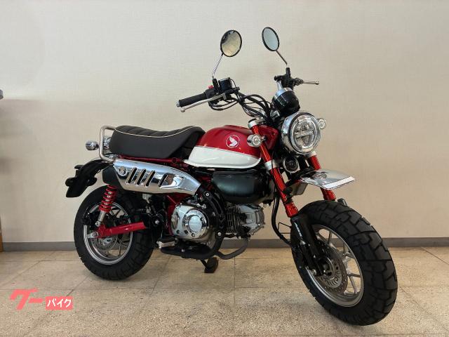 モンキー１２５　純正キー２個　シフトインジケーター　バックカメラ盗難防止アラーム　ＵＳＢ　タンデムバー