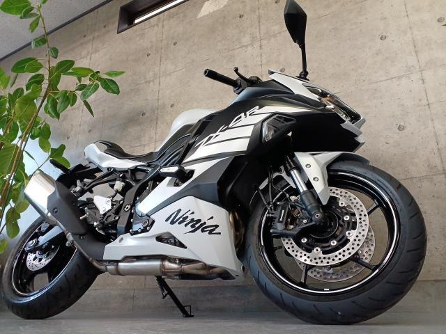 カワサキ Ninja ZX－4R SE｜オートスペースゼウス