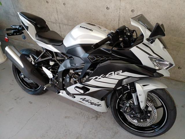 カワサキ Ninja ZX－4R SE｜オートスペースゼウス