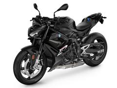 ＢＭＷ　Ｓ１０００Ｒ　２０２５年モデル　ツーリング