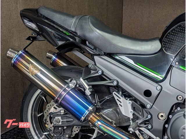 カワサキ Ninja ZX－14R カーボンパーツ／ワイバン／LED