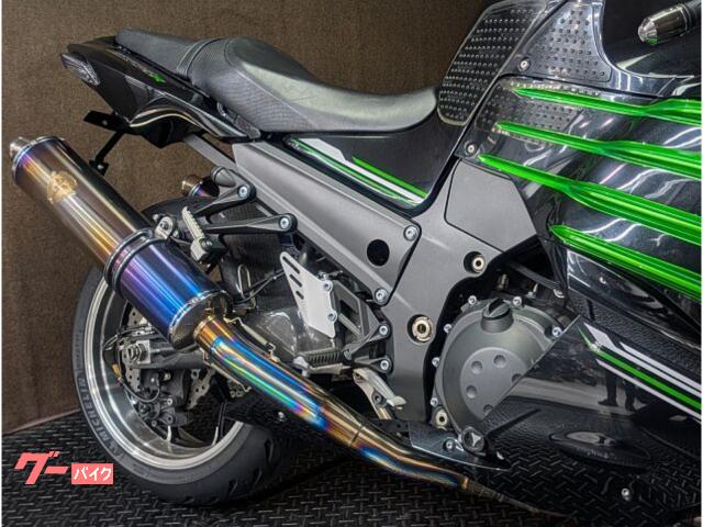 カワサキ Ninja ZX－14R カーボンパーツ／ワイバン／LED