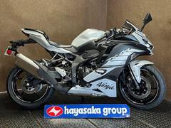 カワサキ　Ｎｉｎｊａ　ＺＸ−４Ｒ　ＳＥ　スモークスクリーン、スライダー標準装備