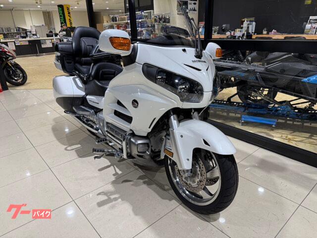 ゴールドウイング　ＧＬ１８００　トランクリモコン　バックギア　オーディオ搭載