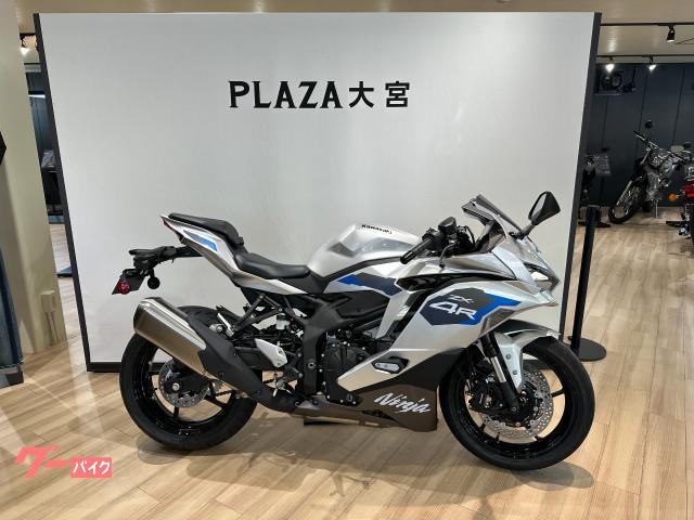 Ｎｉｎｊａ　ＺＸ−４Ｒ　ＳＥ　スモークスクリーン　ＵＳＢ　フレームスライダー　スマートフォン接続機能　クイックシフター