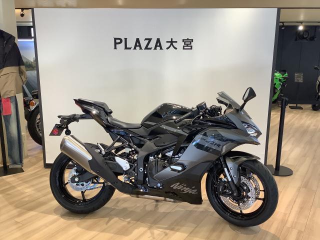 カワサキ Ninja ZX－4R SE フレームスライダー USB