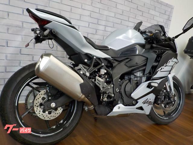 カワサキ Ninja ZX－4R SE ドラレコ バックステップ