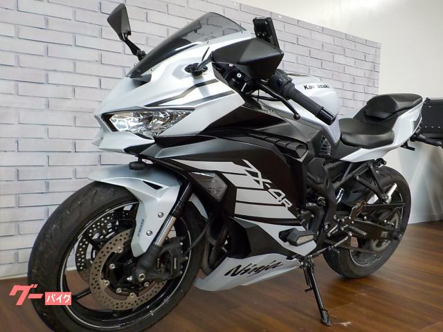 カワサキ Ninja ZX－4R SE ドラレコ バックステップ
