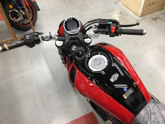 ヤマハ XSR155 ABS 2026年モデル レッド インド仕様