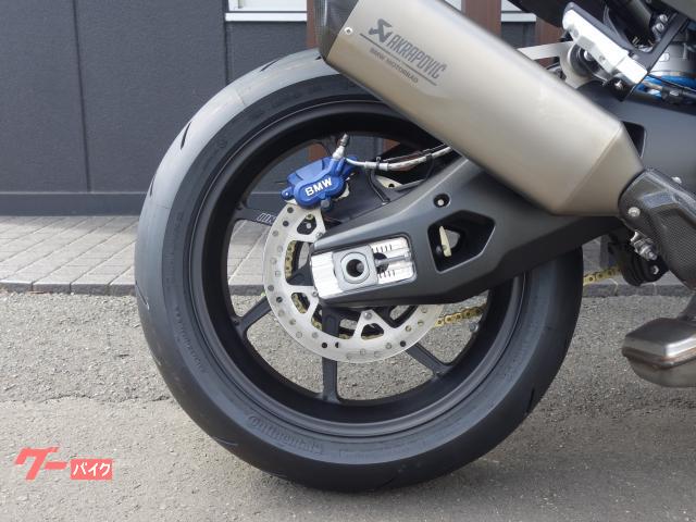 BMW M1000XRコンペティション アクラポビッチ BMW M1000XR with