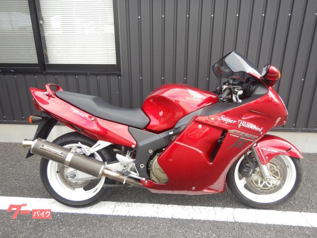 ＣＢＲ１１００ＸＸ　スーパーブラックバード　１９９９年逆輸入車・ヨシムラマフラー付　６７０５５