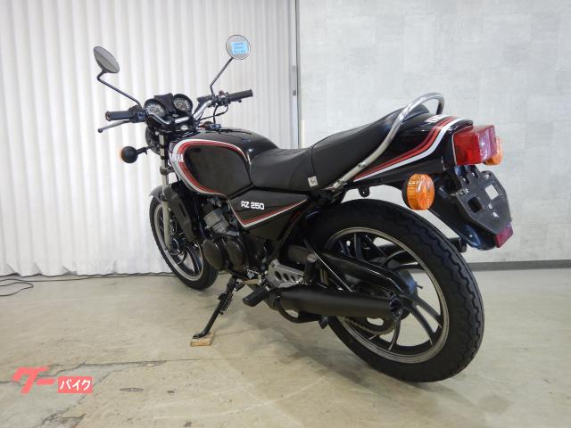 YAMAHA RZ250/350 外装一式 RZ250用 塗装済み外装セット一式 黒赤カラー新品 【 ゼス