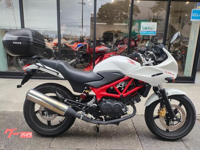ＶＴＲ２５０Ｆ　ＦＩインジェクション・ＥＴＣ・リヤキャリア＆ＴＯＰＢＯＸ付　７０３０８