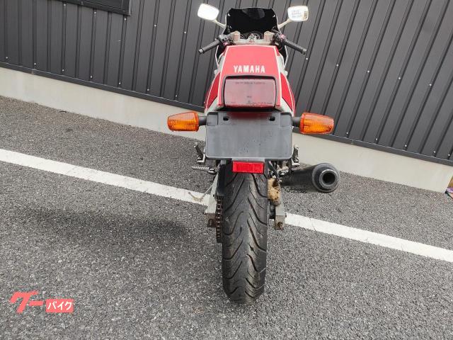 ヤマハ FZR400 水冷DOHC4気筒・アルミデルタボックス