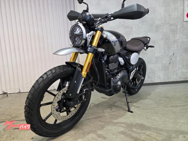 TRIUMPH スクランブラー400X エンジンガード・ヘッドライト