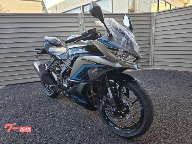 カワサキ Ninja ZX－25R SE 登録済み未使用車 74711