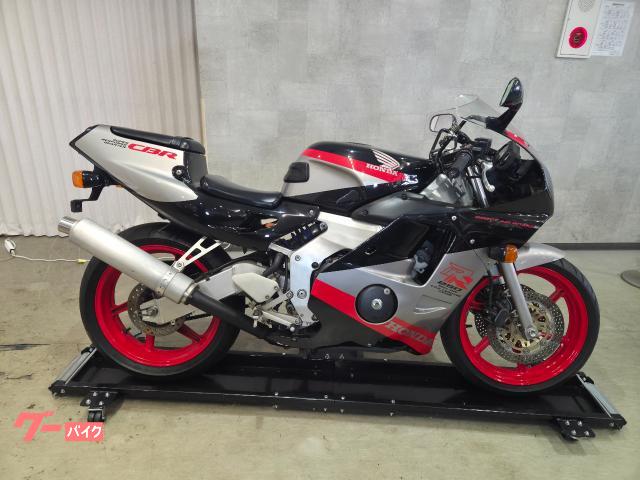 HONDA CBR250RR MC22 1990年式リヤホイール ローター付き ホンダ CBR250RR 1990年MC22型純正外装・ノーマル車
