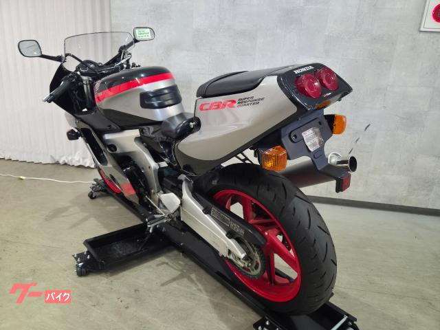 ホンダ CBR250RR 1990年MC22型純正外装・ノーマル車