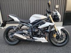 ＴＲＩＵＭＰＨ　ストリートトリプル８５　３気筒ＤＯＨＣ４バルブ・アルミフレーム　６５４２３