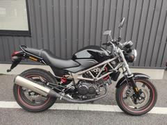 ホンダ　ＶＴＲ２５０　ＦＩインジェクション　シルバーフレーム・ブラックホイール２０１３年型ノーマル車　７０４１６
