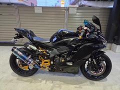 カワサキ　Ｎｉｎｊａ　ＺＸ−２５Ｒ　ナイトロンリヤサス・ナサートチタン・ドラレコ・フォグランプ他付　７２８０１