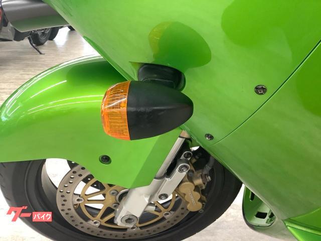 カワサキ Ｎｉｎｊａ ＺＸ－１２Ｒ Ａ１型 イギリス仕様 フェンダーレスカスタム｜バイク王 相模大野店｜新車・中古バイクなら【グーバイク】