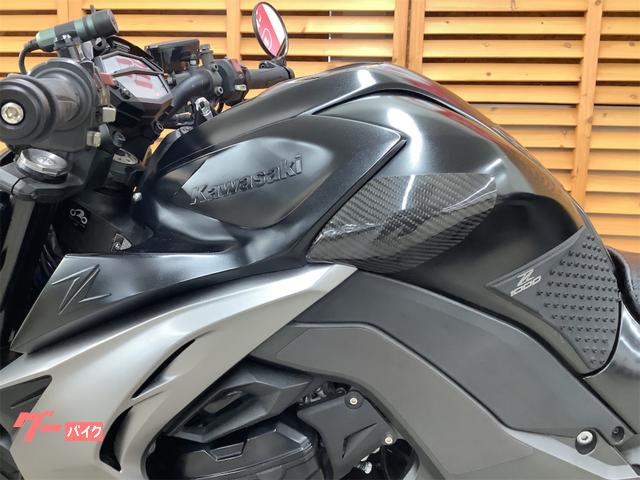 カワサキ Z1000 2020年モデル エンジンスライダー